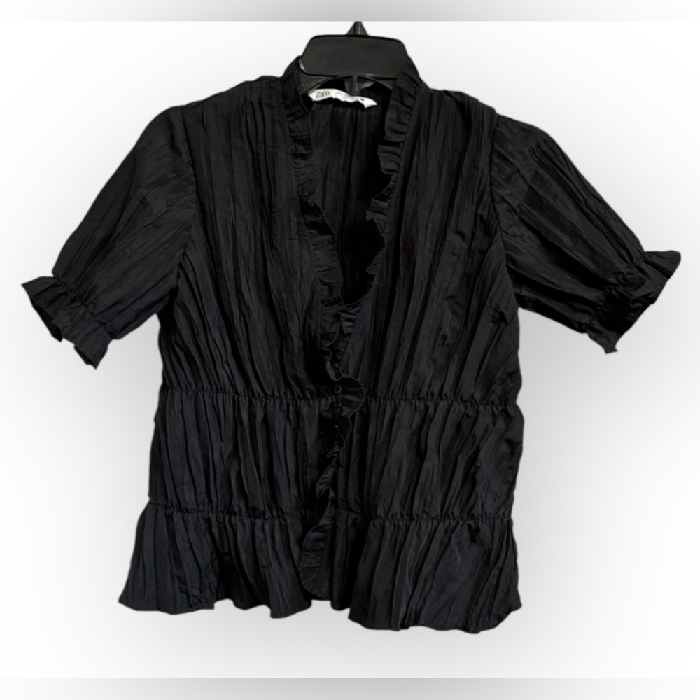 EUC Women's Zara Black Button Front Short Sleeve Ruffled Blouse Gathered